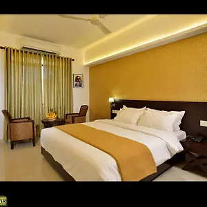 Town Tower Hotel